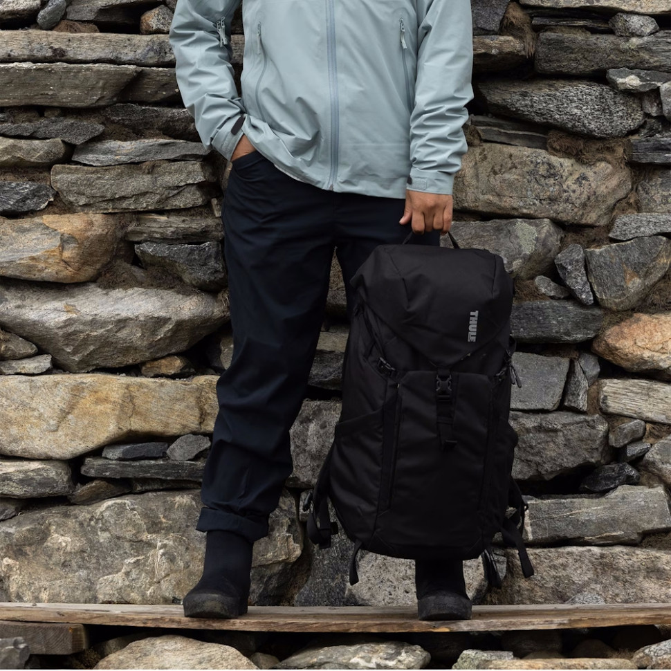 Рюкзак с дождевым чехлом Thule AllTrail 25L Black