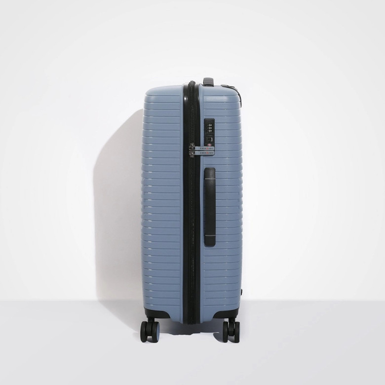 Чемодан Eberhart Eagle 50E-032 4 колеса серо-голубой