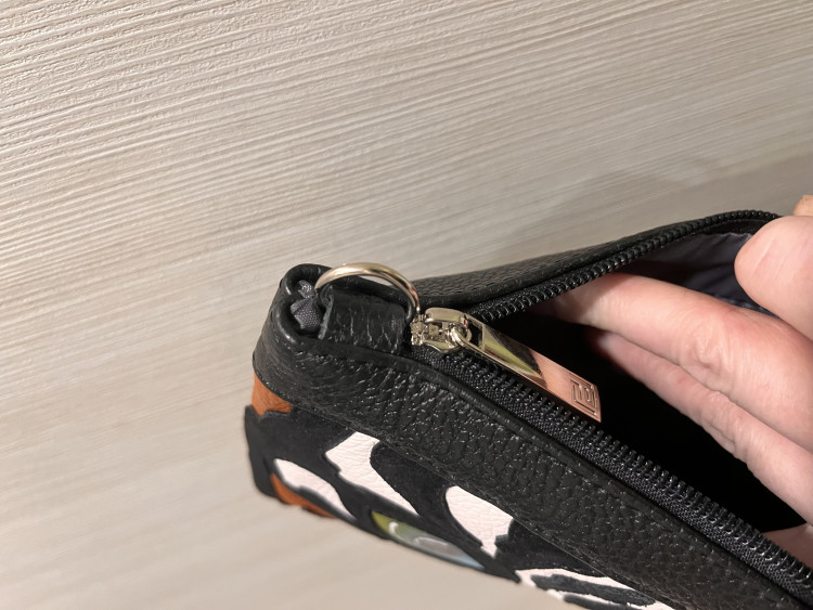 А вот тут косяк). Хотя это фирменна конструкция Protege