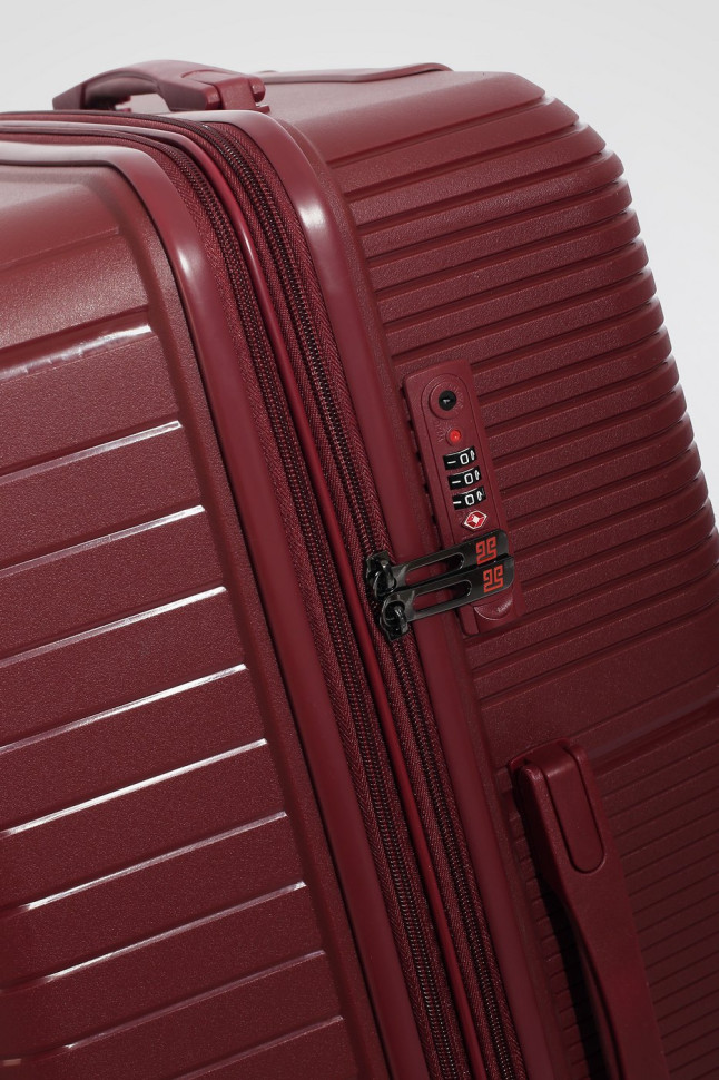 Чемодан Eberhart 49M Miracle полипропилен  Чемодан Eberhart 49M Miracle полипропилен