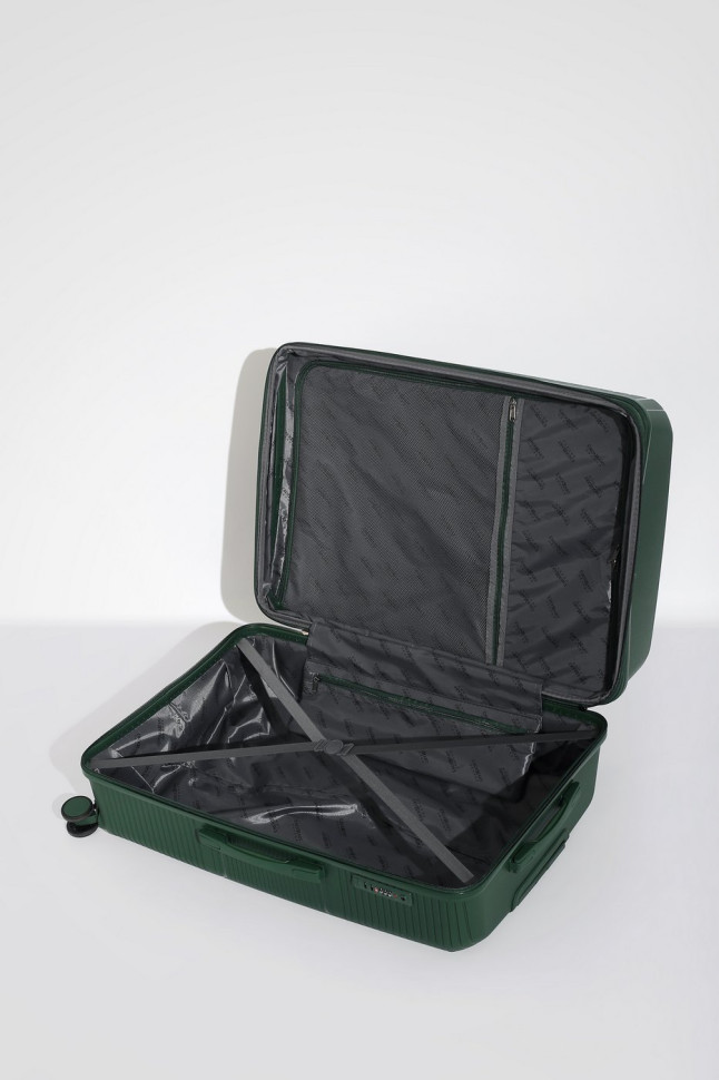 Чемодан Eberhart 49M Miracle полипропилен  Чемодан Eberhart 49M Miracle полипропилен