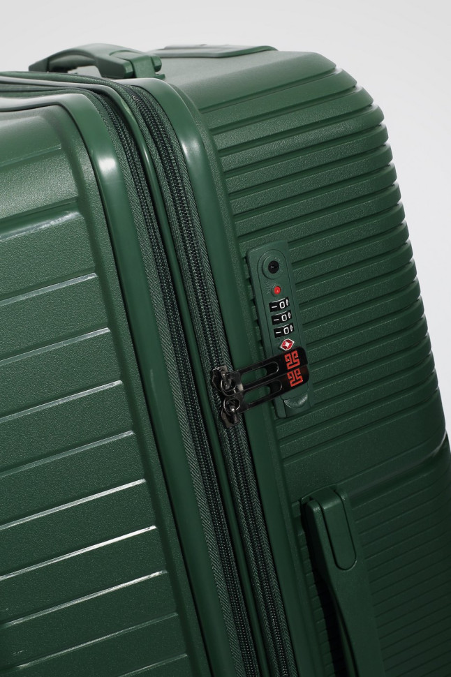 Чемодан Eberhart 49M Miracle полипропилен  Чемодан Eberhart 49M Miracle полипропилен