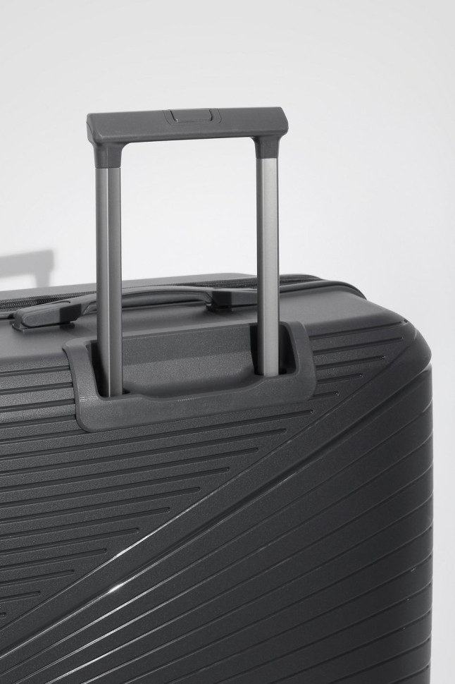 Чемодан Eberhart 49M Miracle полипропилен  Чемодан Eberhart 49M Miracle полипропилен