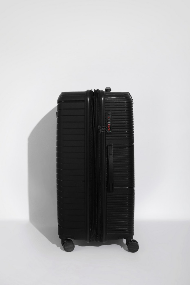 Чемодан Eberhart 49M Miracle полипропилен  Чемодан Eberhart 49M Miracle полипропилен