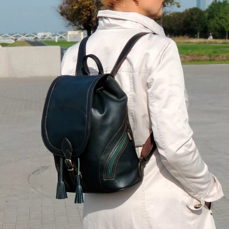 Рюкзак кожаный зелёный Natalia Kalinovskaya «Жанна»