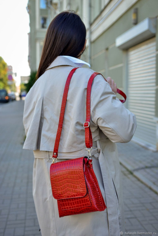 Женская кожаная сумка Natalia Kalinovskaya С 86р.991 красный крокодил Женская кожаная сумка Natalia Kalinovskaya С 86р.991 красный крокодил