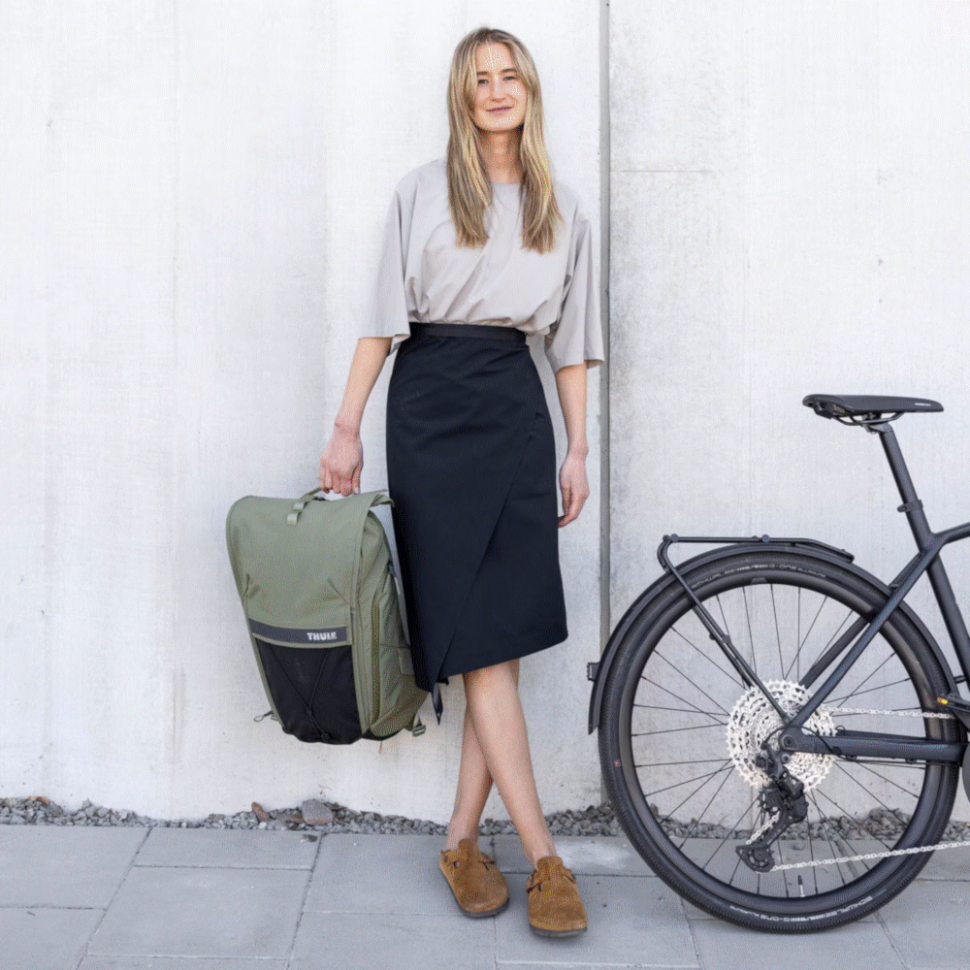 Рюкзак Thule Paramount Commuter Backpack, 20L, Black Рюкзак Thule Paramount Commuter Backpack, 20L, Black