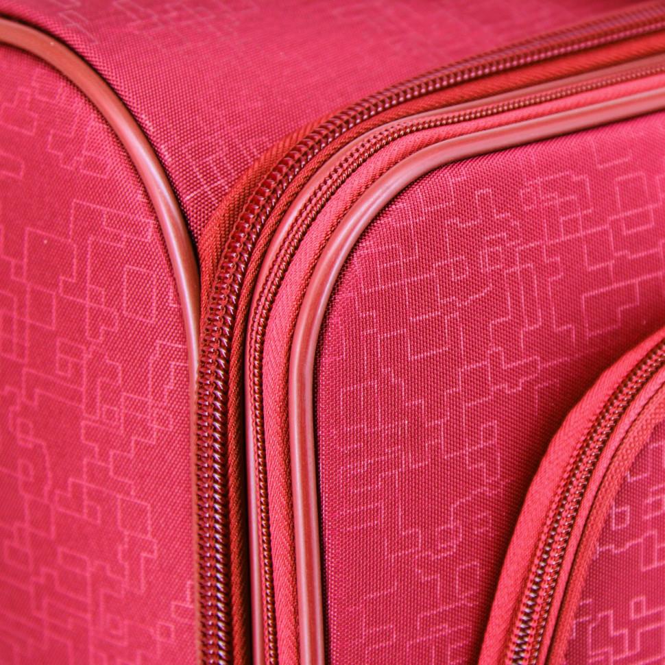 Чемодан Rion+ 424/4 лабиринт 24" Чемодан Rion+ 424/4 лабиринт 24"