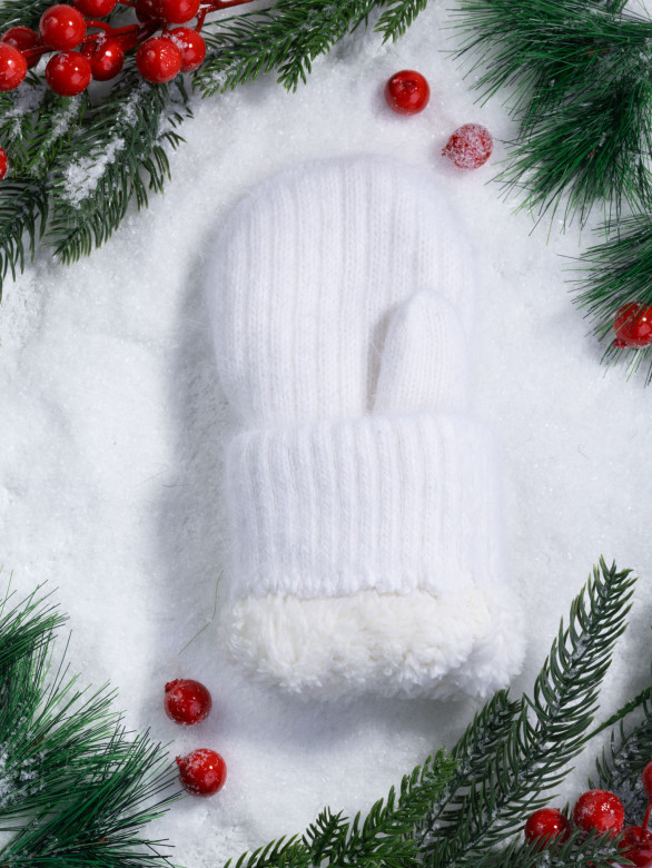 Варежки женские Корона 6559 белые