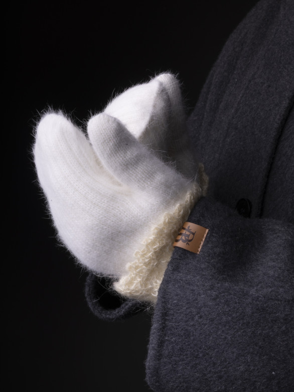 Варежки женские Корона 6559 белые