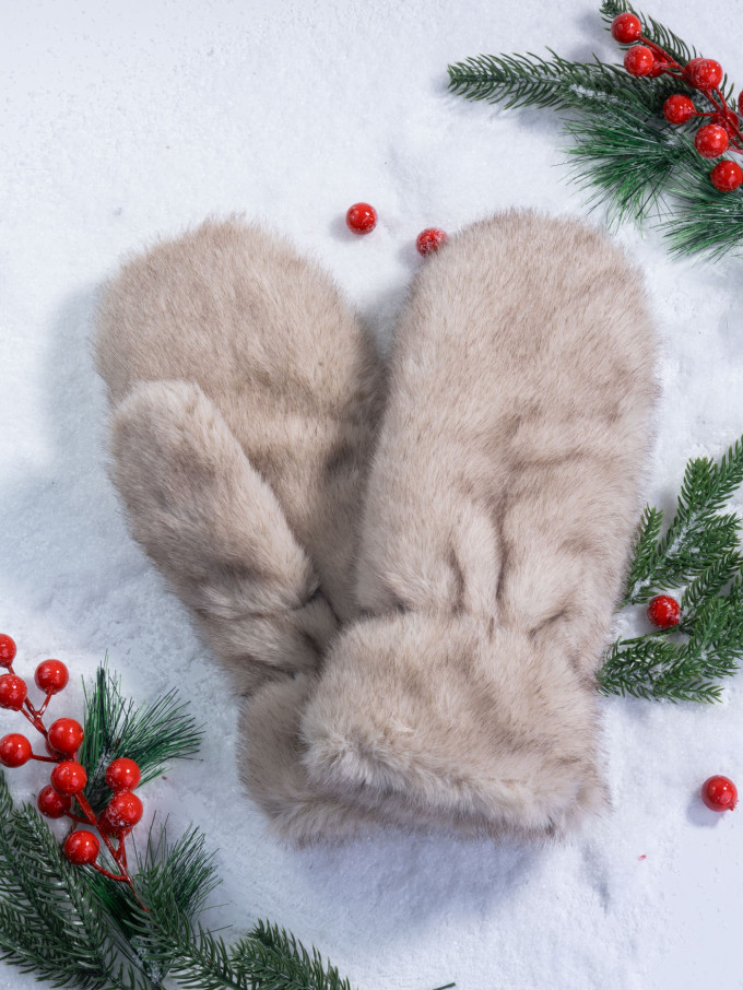 Варежки женские Baggins иск.мех бежевые Варежки женские Baggins иск.мех бежевые